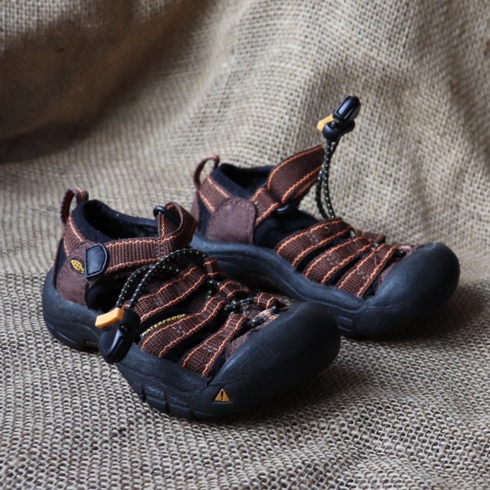 Keen Waterproof Hiking Sandal Little Kid 8